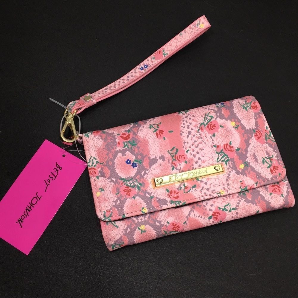 NWT Betsey Johnson XOCELLY-B Wristlet Wallet Womens OS Blush Multi Floral Snake
